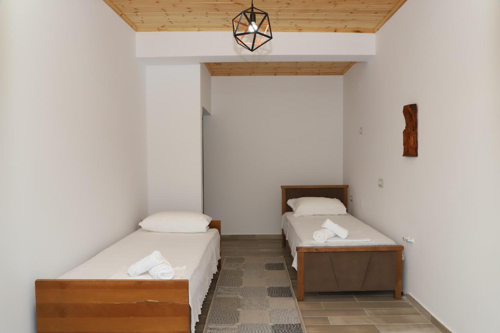 Georgemishel Guest House Berat Eksteriør billede